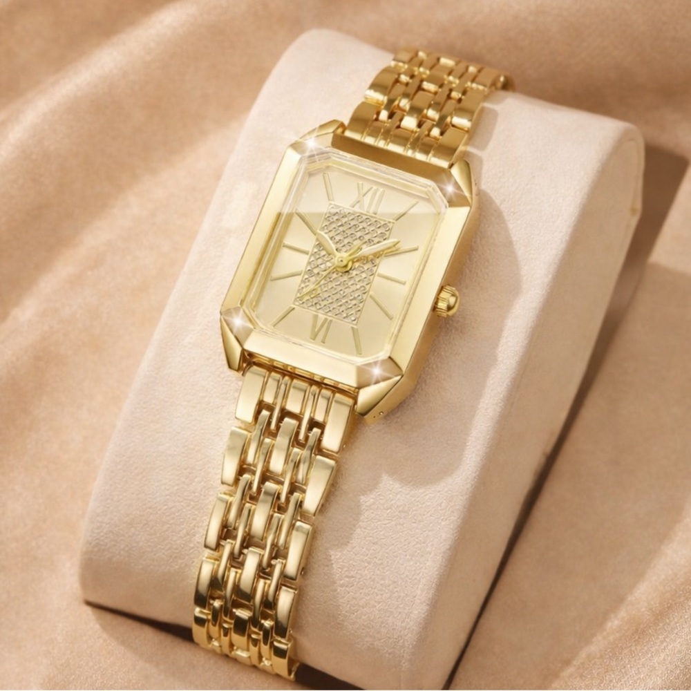 Luxurious Gold Crystal Women's Watch